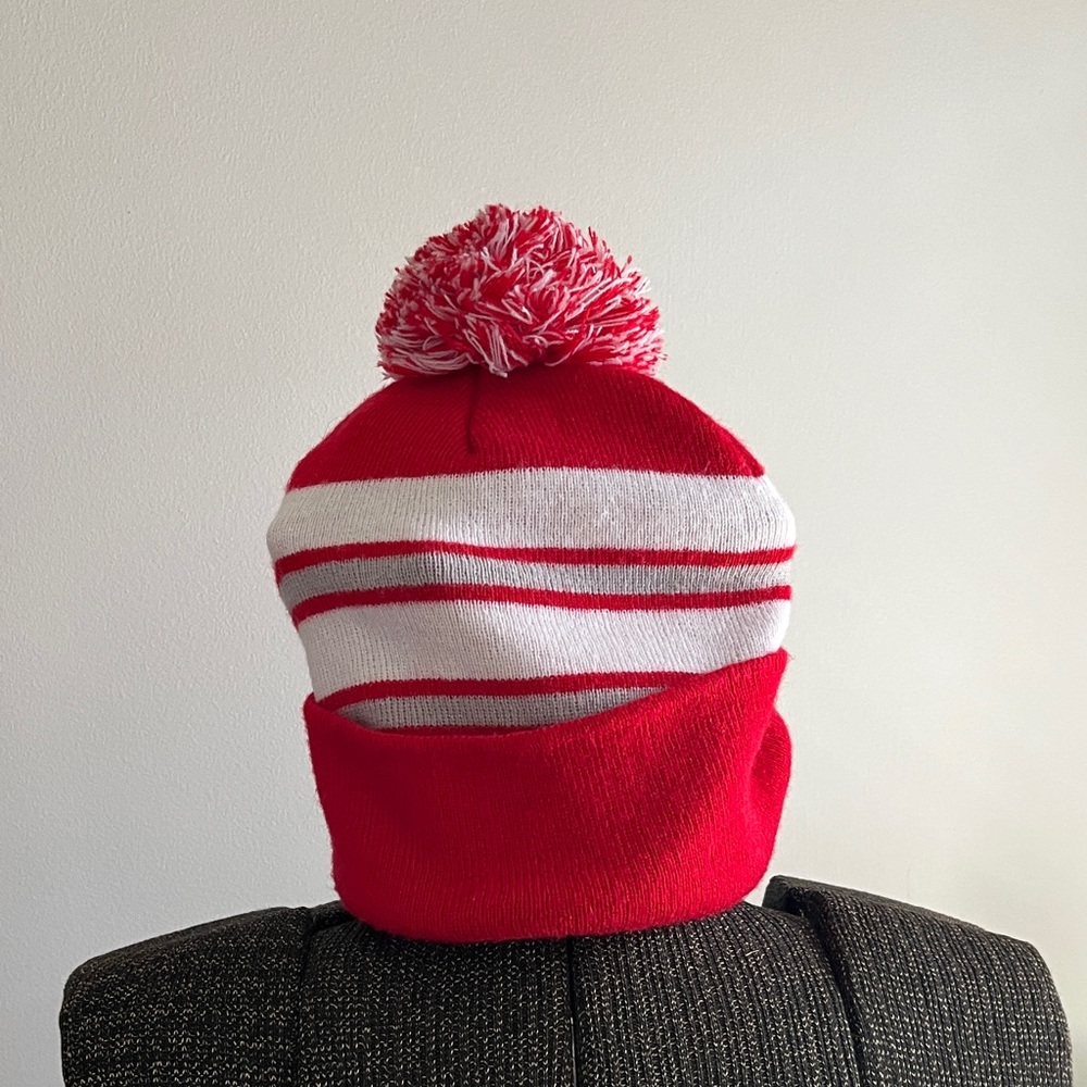 City Hunter Red White Gray Knit Beanie Stocking Cap Pom Pom One Size Guy/Girl